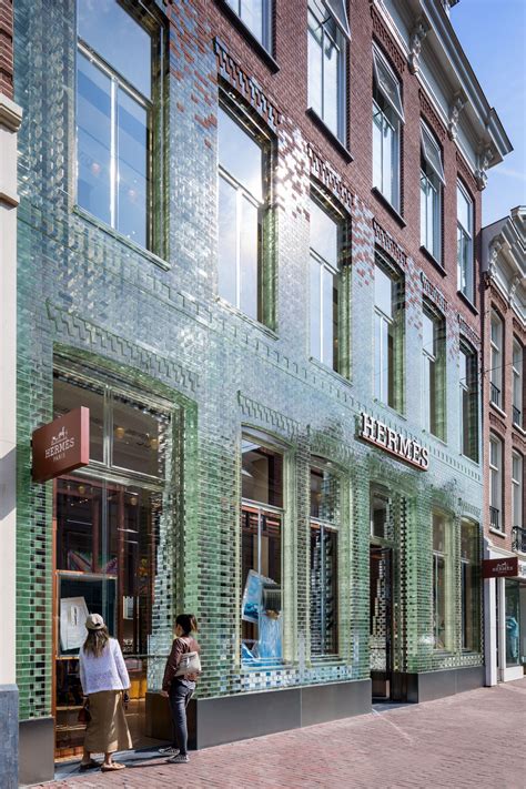 NEW HERMÈS TRANSPARENT BOUTIQUE IN AMSTERDAM 